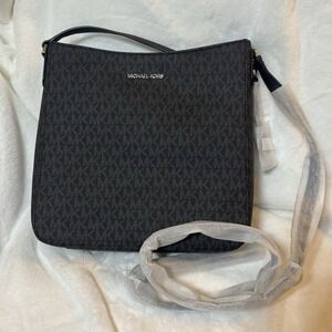 Michael Kors Women's Jet Set Travel Large Messenger‎ Bag